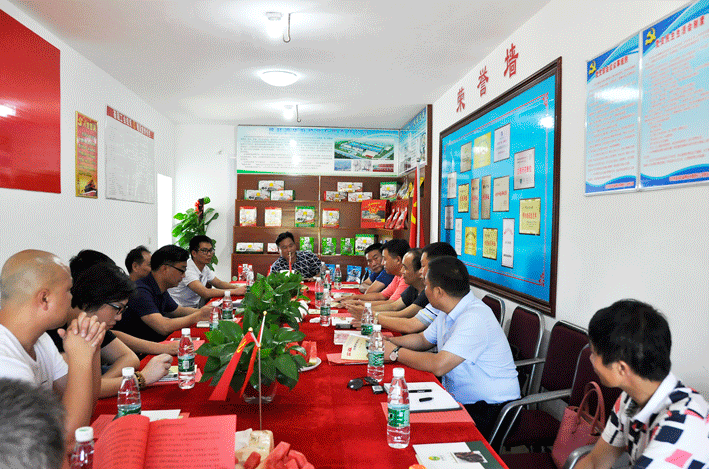 南京鴨業(yè)協(xié)會(huì)赴湘黔地區(qū)考察